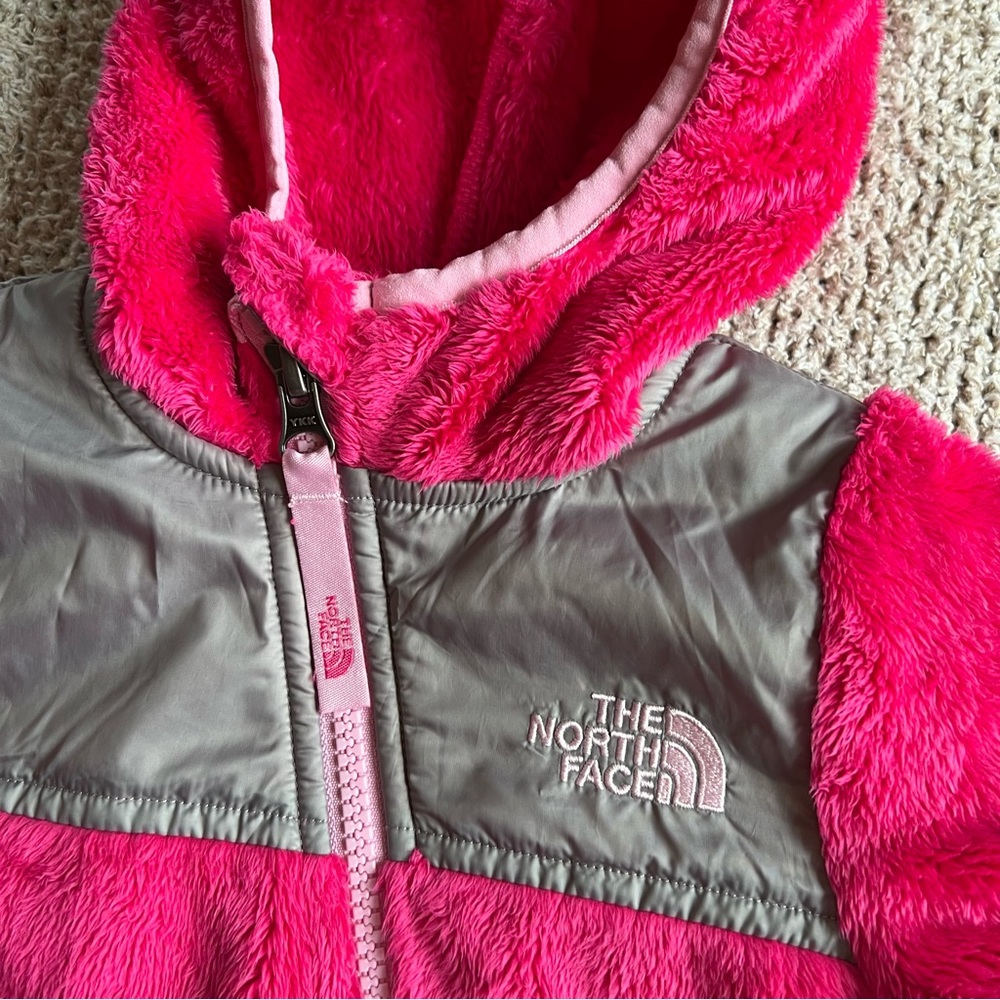 North Face one-piece - Picture 2 of 4
